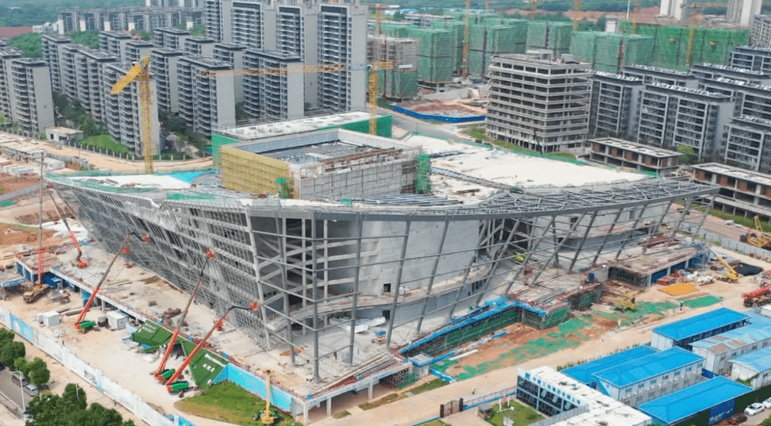 应用 | 鼎力电动臂式助力南昌保利大剧院项目_施工_建设_幕墙