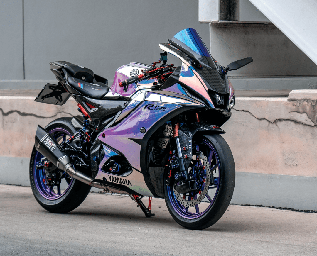 改装 电镀风格贴花的 yamaha yzf