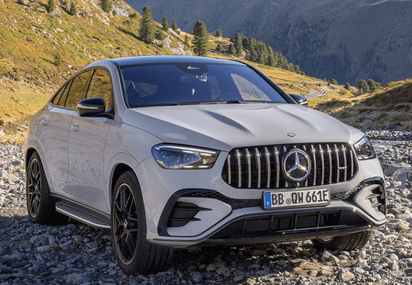 奔驰AMG GLE 53 插电混动汽车公布，百公里4.7秒 3.0T+电机