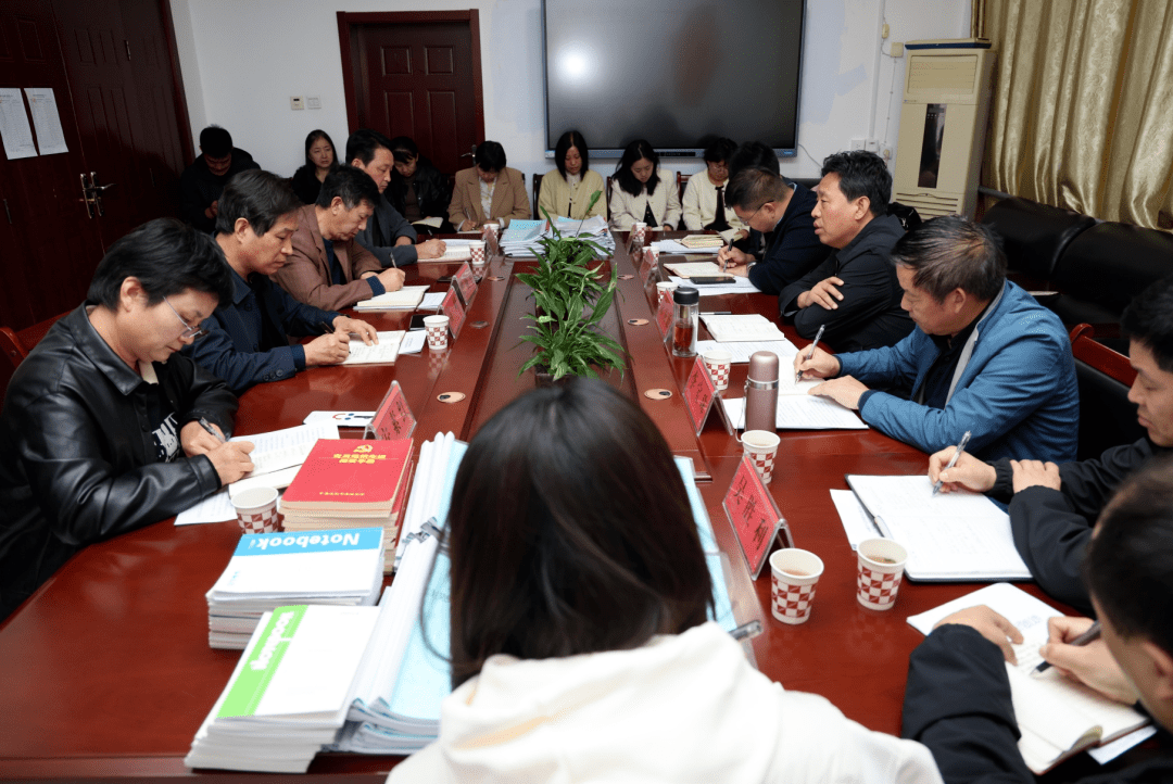 垣曲县委常委,长直乡党委书记梁鹏,副县长