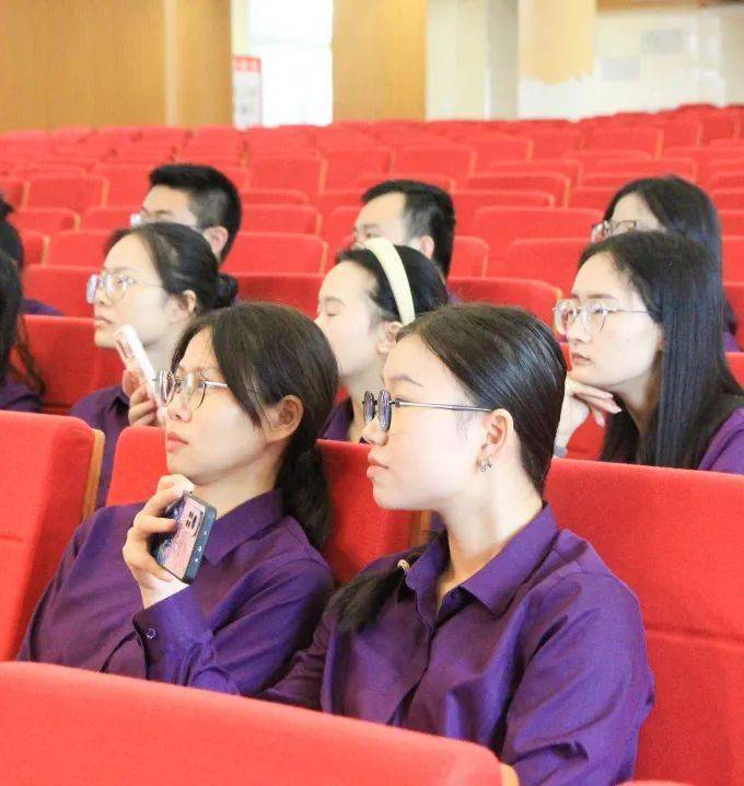 【高品质三鑫 闪光教师】奋楫争先 "鑫鑫"向荣