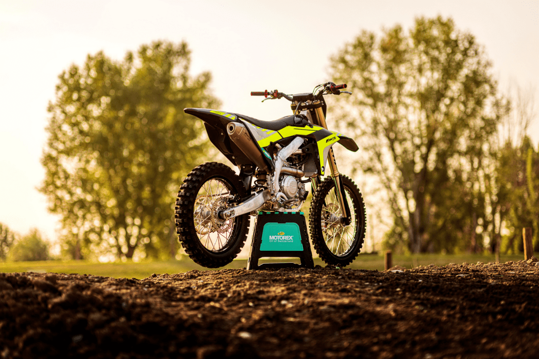 2024 yz250lc 五十周年纪念版越野赛车yamaha 2024 新一代 yz250f 和