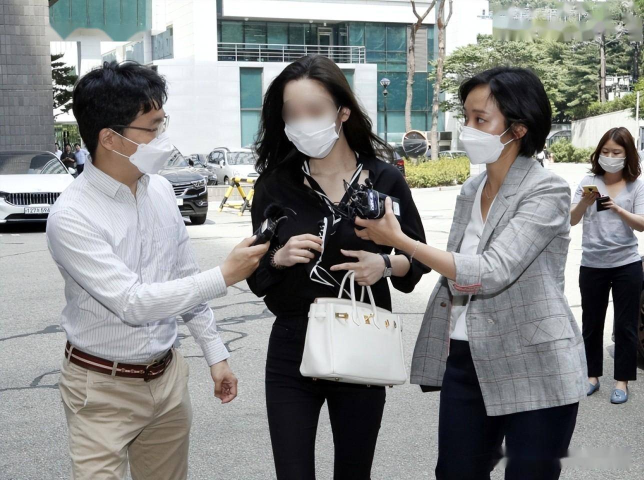 几乎每个yg吸毒咖都能跟她扯上关系~郑多恩,《脸赞时代7》出身,外号"