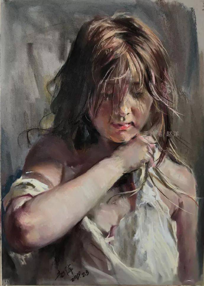 并摸索色粉绘画技巧擅长色粉肖像,素描赵洋毕业于中央美术学院微博
