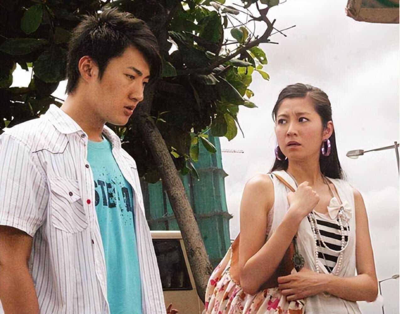 小编就觉得蔡淇俊这个做法是非常正确的,毕竟陈思瑶如今已经结婚了,再