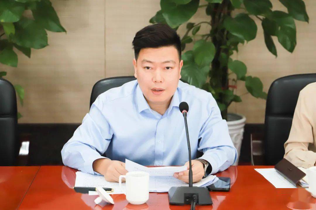 进一步坚定创城工作的信心决心;凌志勇作点评交办街道党工委副书记