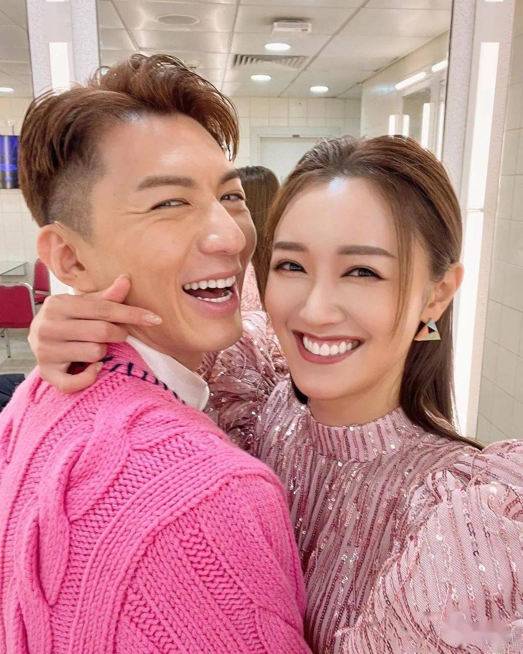 tvb女星怀胎9月晒火辣孕妇照,极致人妻魅惑难挡_罗家英_宝儿_汪明荃