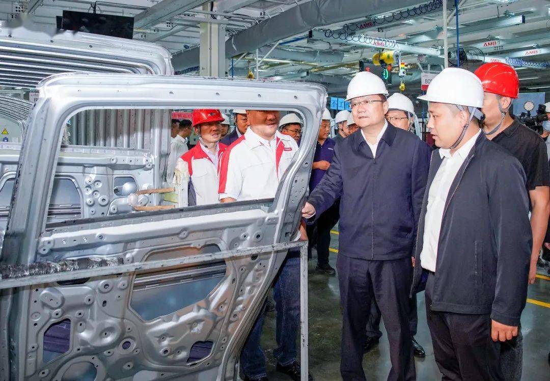 吴之凌调研重点项目建设和重点工业企业运行情况_黄石闻_发展_产业链