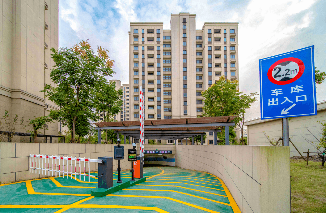 秉承着三十余个项目的动迁居民原六灶补安置项目等农民集中居住(上楼)