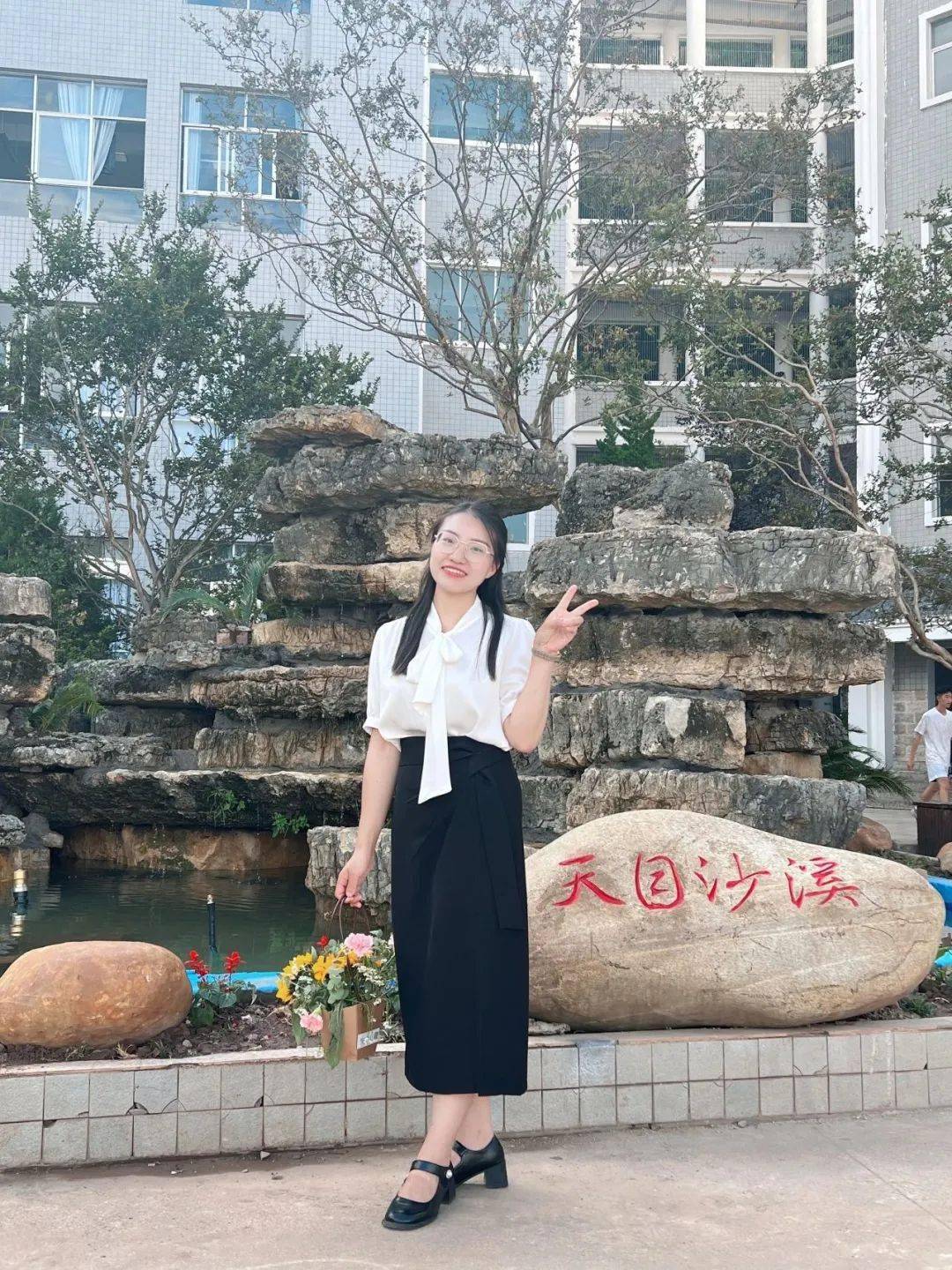 盘州一中】钟鸣盘中,杏坛芳华教诲如春风,师恩深似海 ——2025届优秀