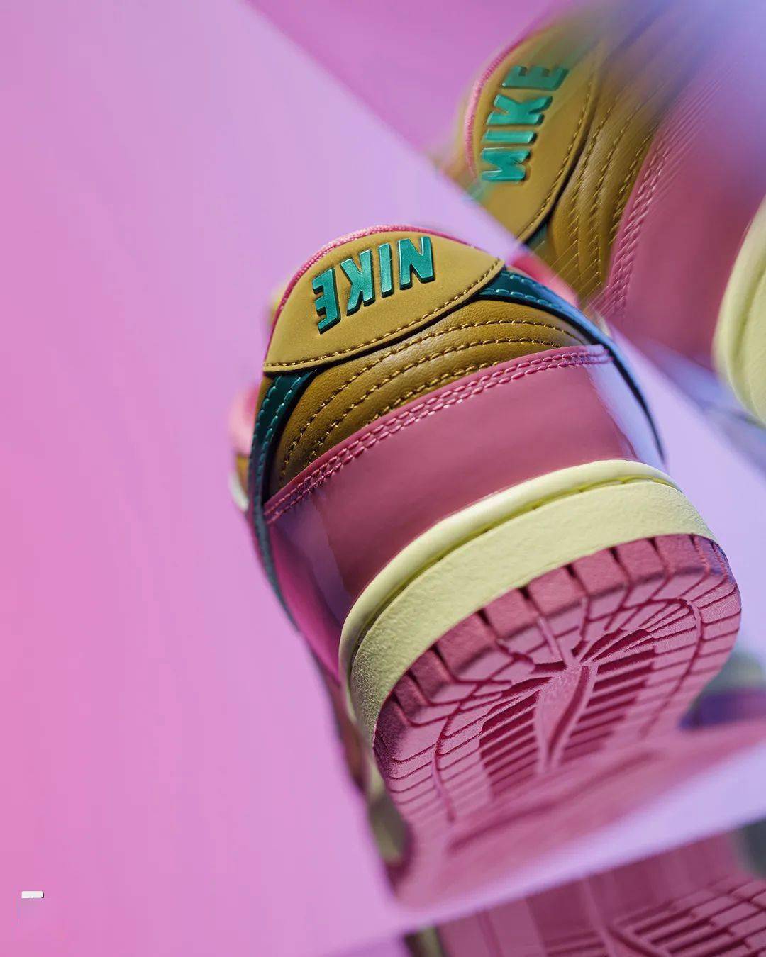 nike "抢钱天团" 又添一员!「专属球鞋」刚刚亮相!内含小姐姐上脚!