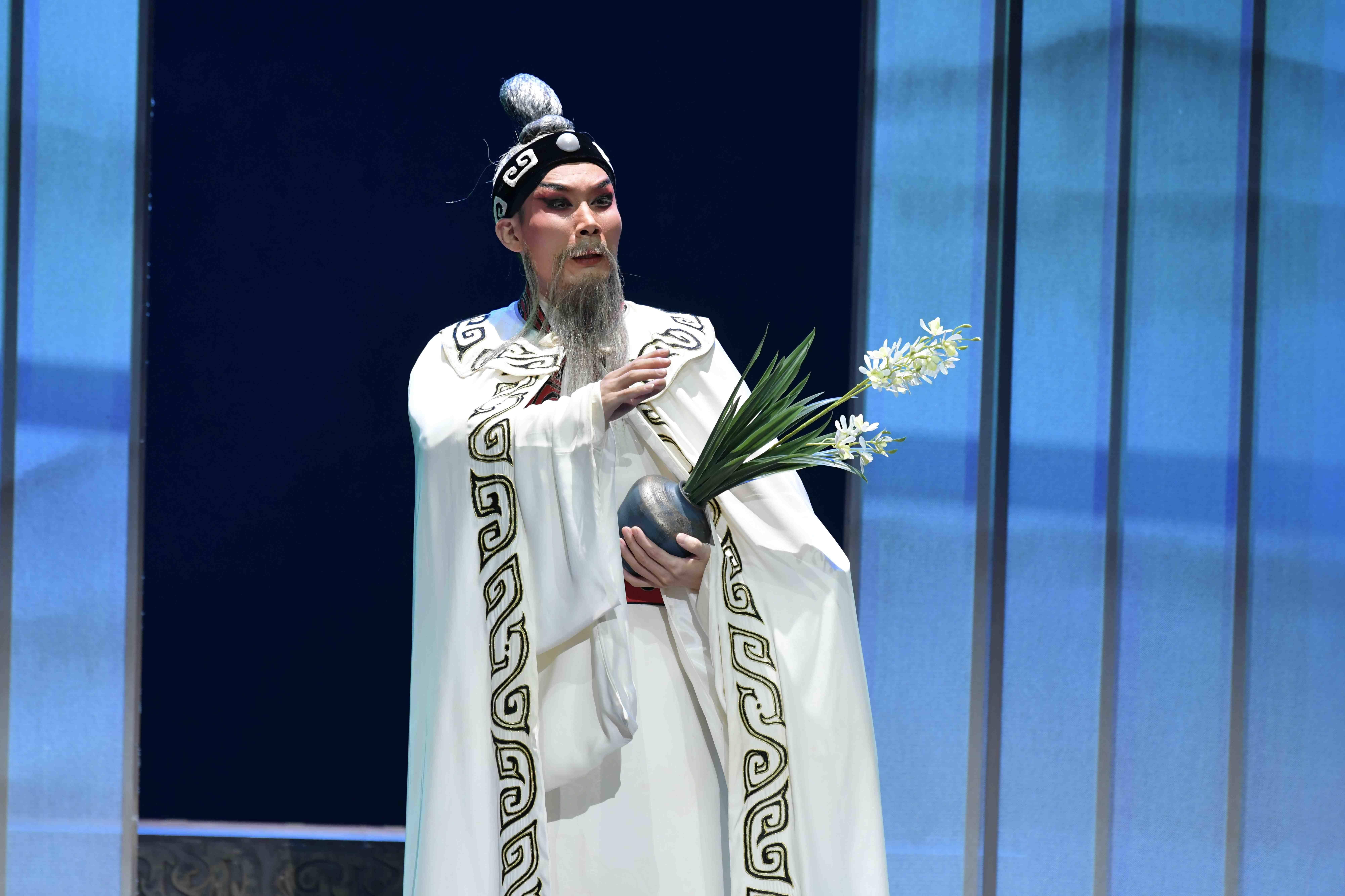 粤艺新作|小剧场粤剧《屈原》首演,激活传统粤剧的新发展_创作_表演