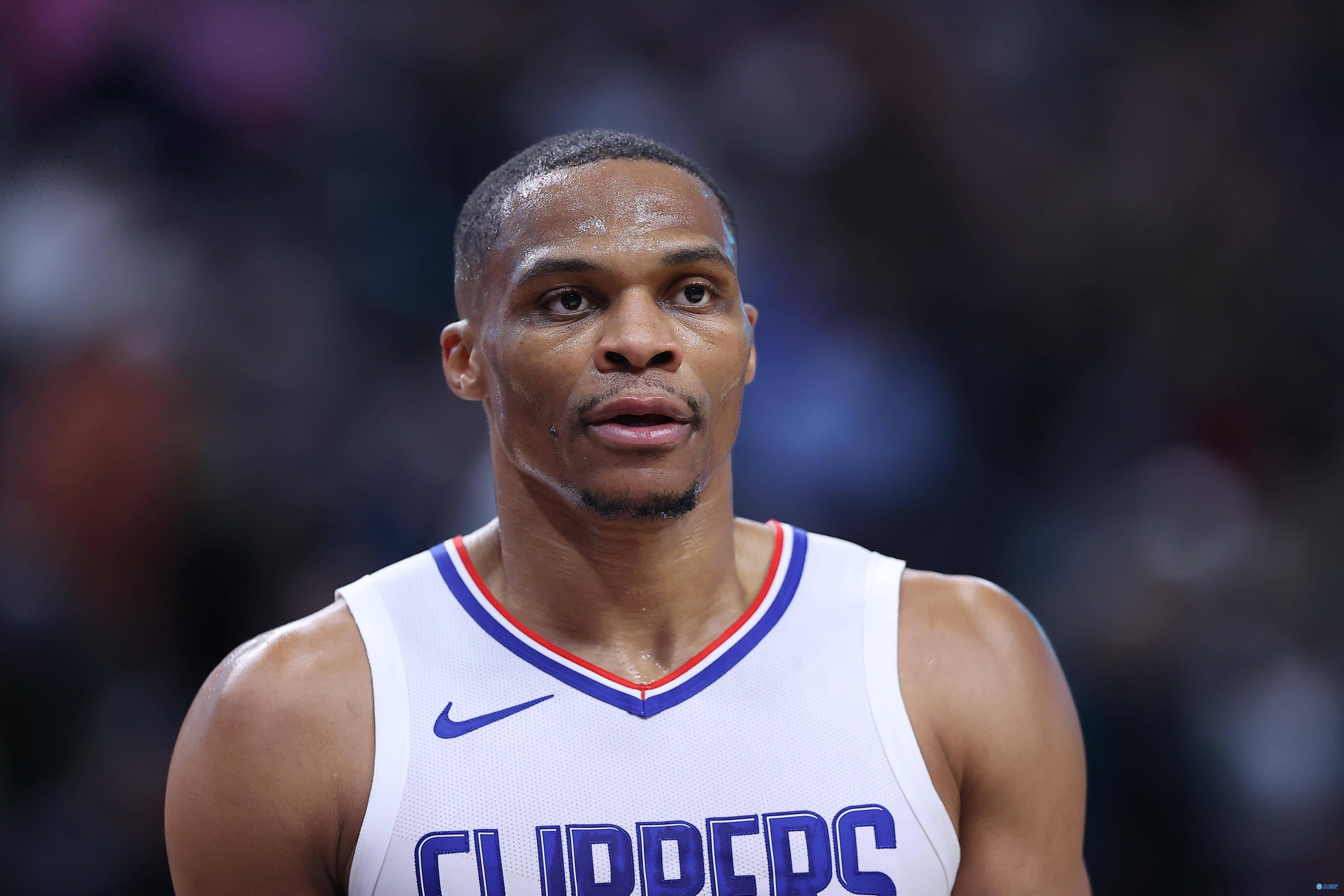 威少谈哈登加盟:并不是大家聚在一起就会完美无缺 这不切实际_不知道