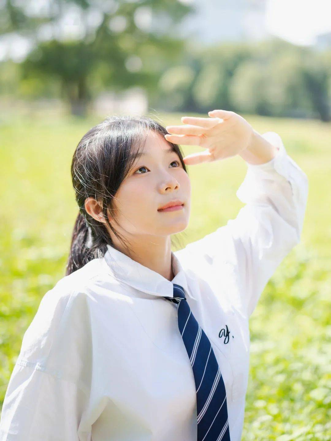 白色_休闲_牛仔