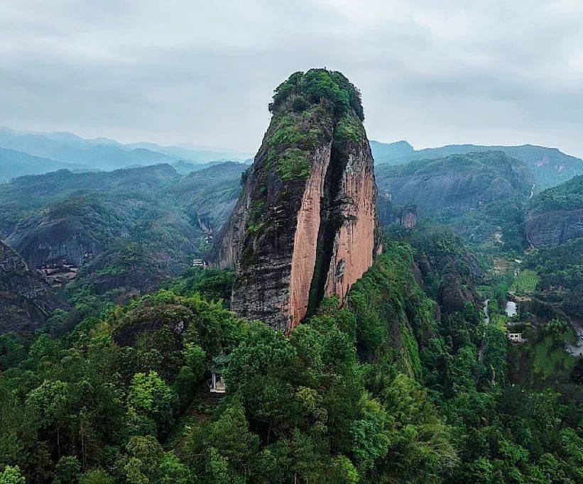 范晓波 