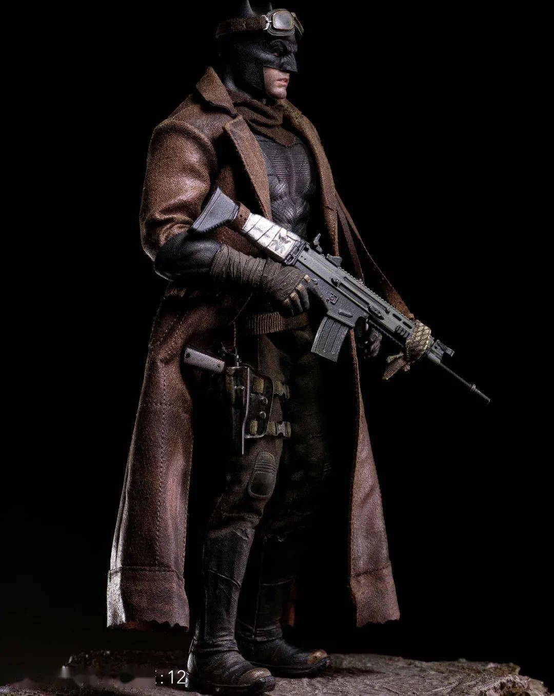 muff toys沙漠装蝙蝠侠6寸可动人偶,炸裂!_围巾_地台_基础上