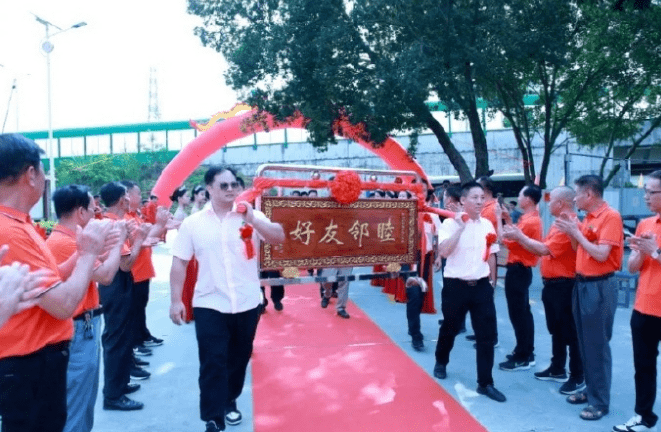 首艘国产大邮轮“爱达·魔都号”正式交付【三分钟新闻早知道】-第8张图片-亚星国际官网