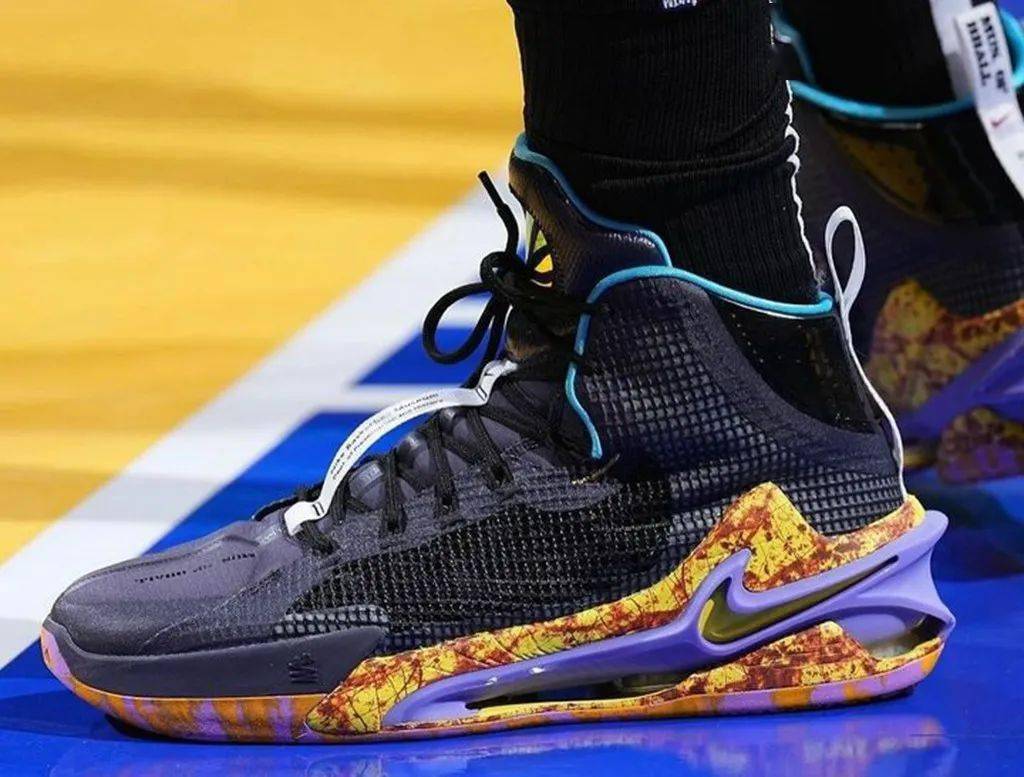 fundamentals"马利克·蒙克nike kobe 8 "prelude"凯里·欧文安踏狂潮