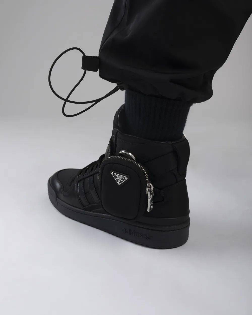 jerry 曝光阿迪 x prada 三方联名!_adidas_lorenzo_双都