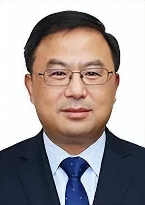 党委委员,副总经理 许传华许传华,男,汉族,1971年7月生,安徽和县人.