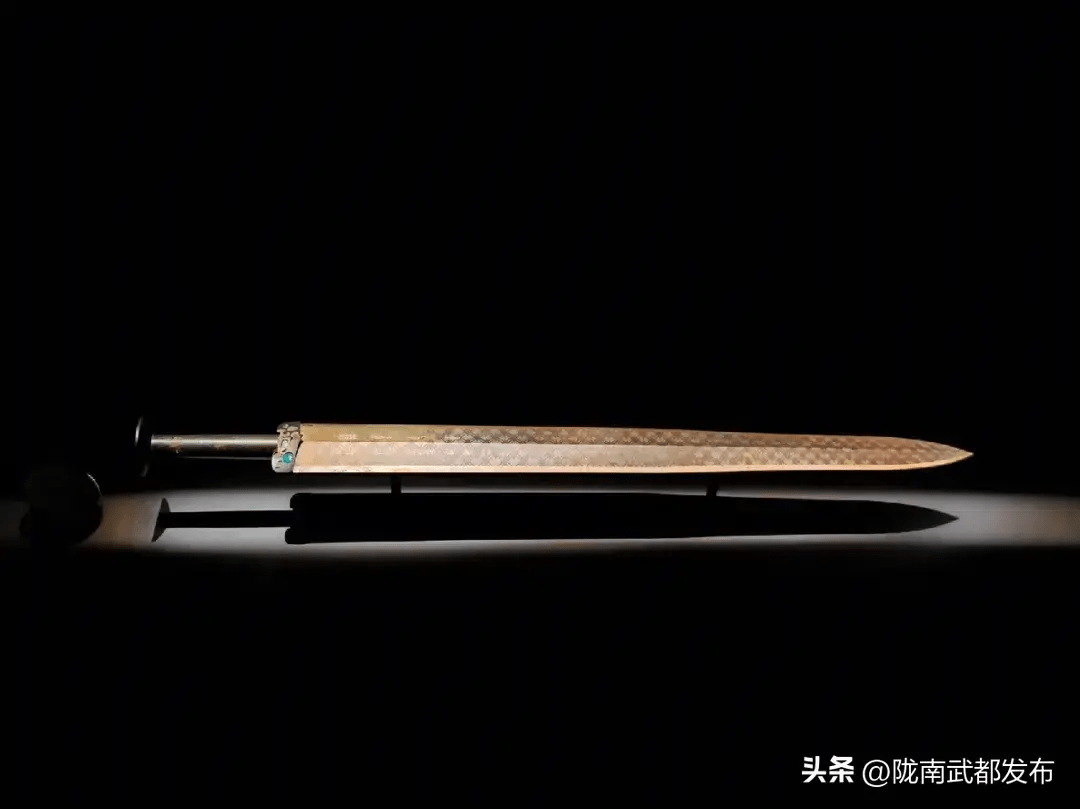 为何在楚国出土_昭滑_墓葬_主人