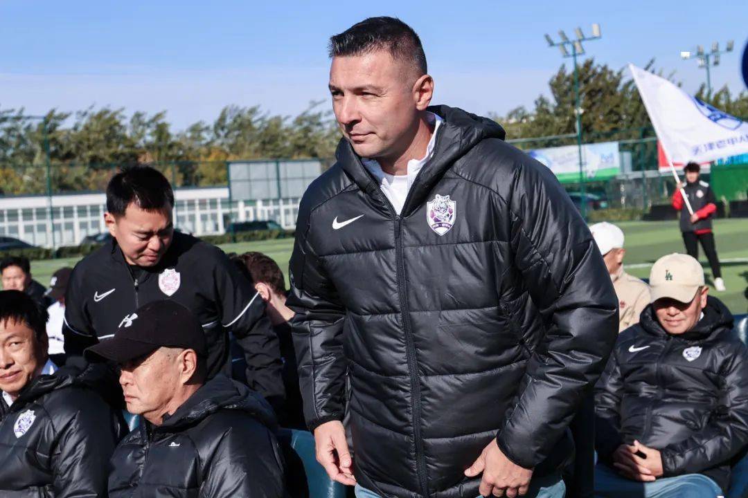 天津老甲a队举行出征仪式_路易斯_佐里奇_比赛