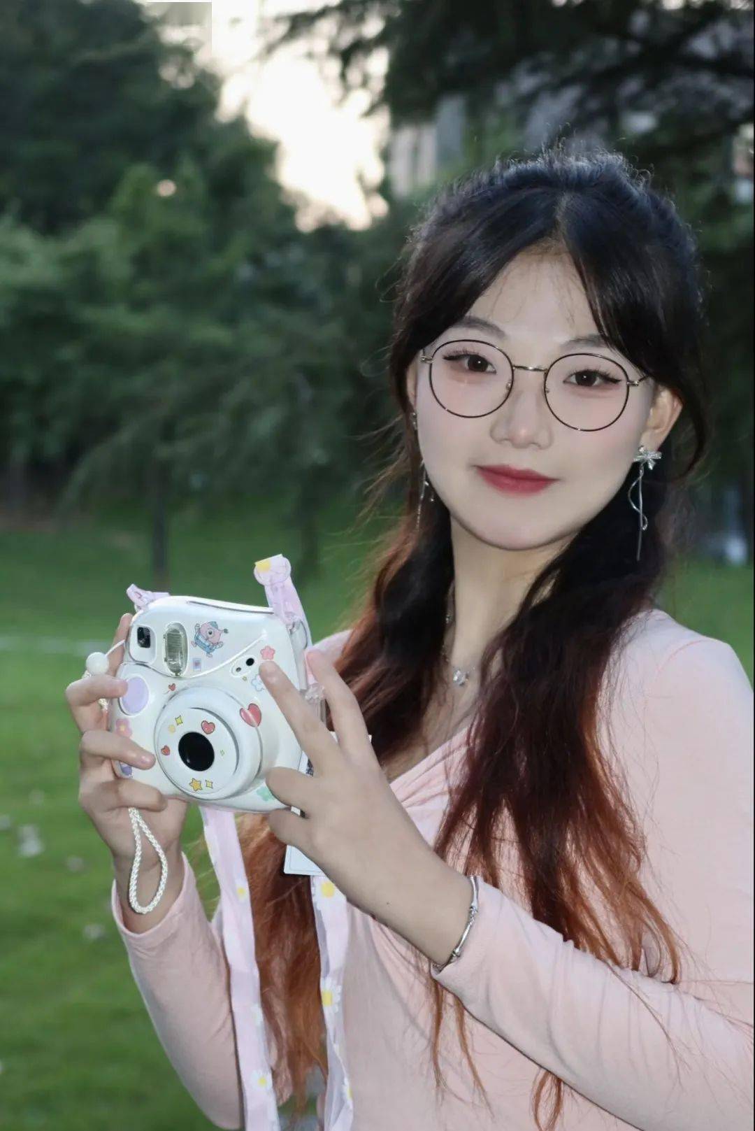 汝摄影/刘庆双 出镜/李瑞童摄影/赵岩 出镜/姚政伊摄影/时星宇 李晗雨