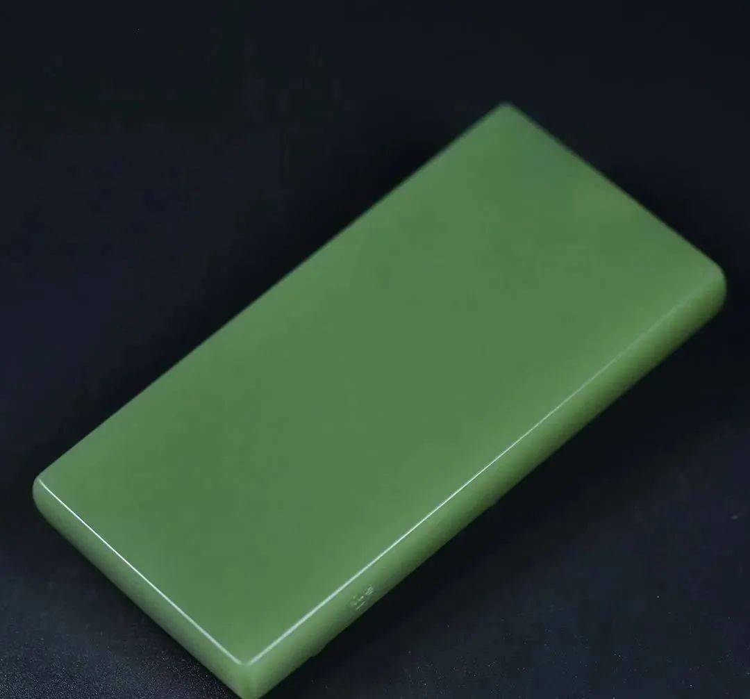 你喜欢河磨玉的哪种绿?_绿色_和田玉_饱和度