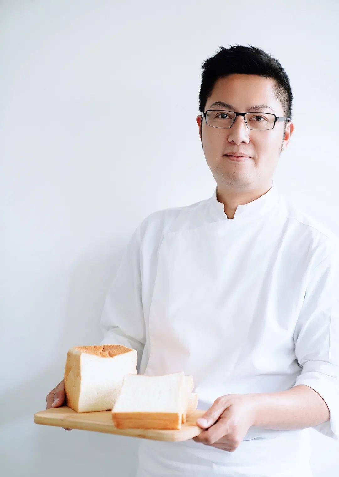 中国台湾四大天王烘焙大赛冠军,20余年经验的资深烘焙大师05客烘焙