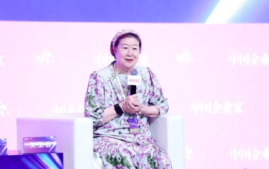 最牛退休女工，靠卖易拉罐，年入百亿