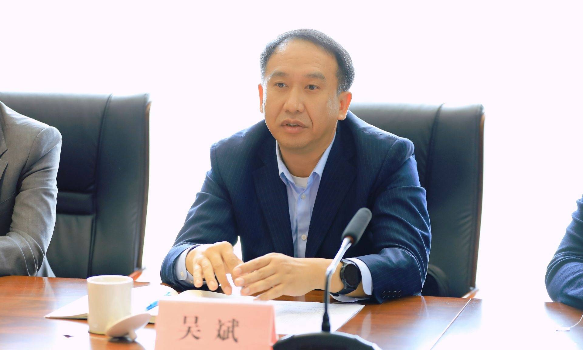 魏朝东会见湖北水产集团客商_洪湖市_发展_产业