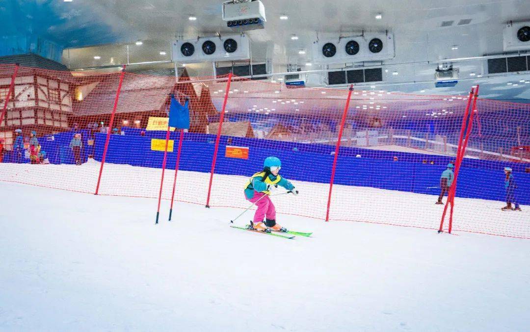 点燃激情,逐梦冰雪 | 湘江欢乐城第二届冰雪旅游节滑雪比赛圆满落幕
