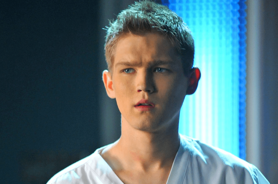 13岁进入演艺圈,曾戒毒3年._evan_at_said