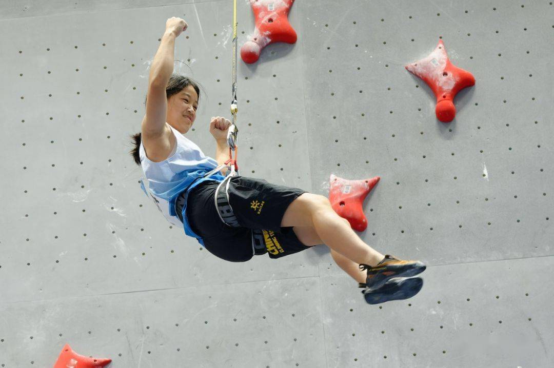 【学青会】攀岩比赛速度赛:东道主广西再添一金一银_男子_女子_徐建勋