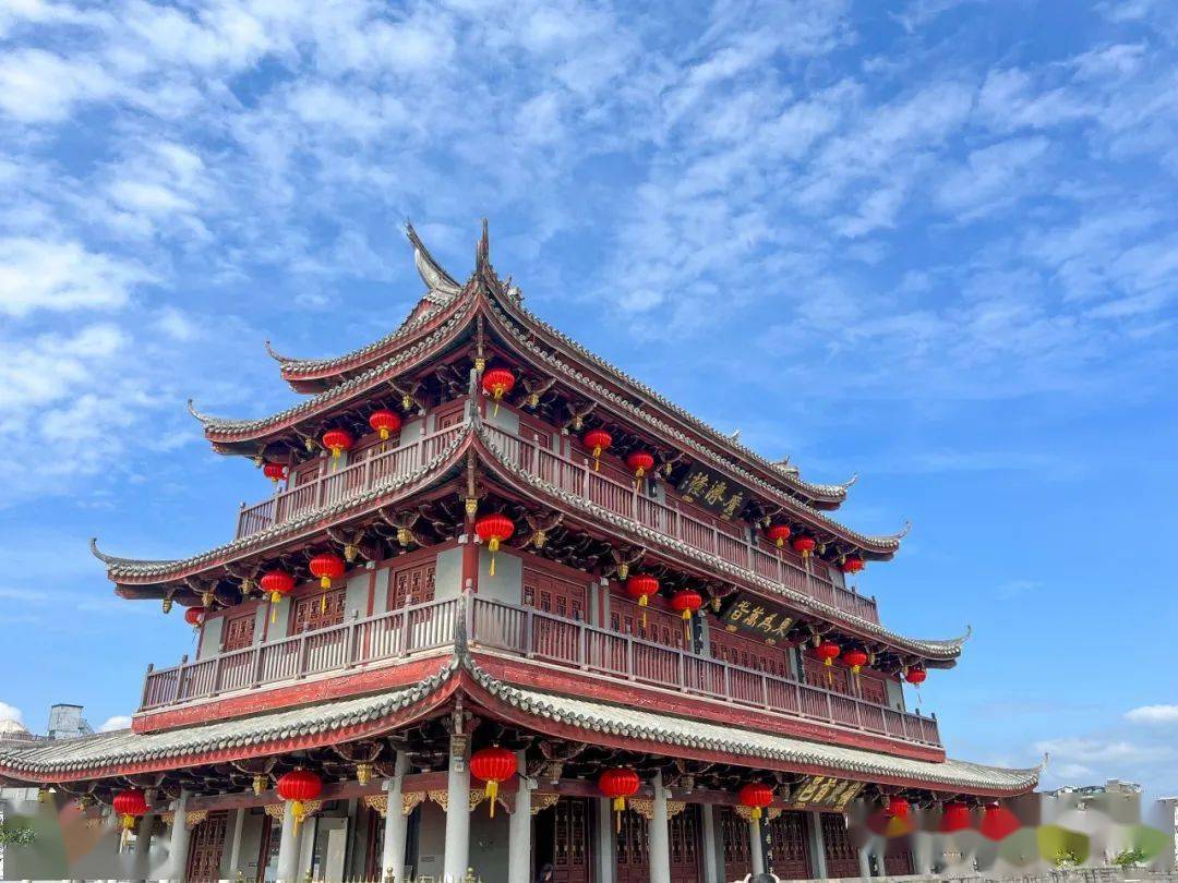 青奥湾,青岚地质公园,玄武山等自然风光则完美地表现出潮汕大地地美丽