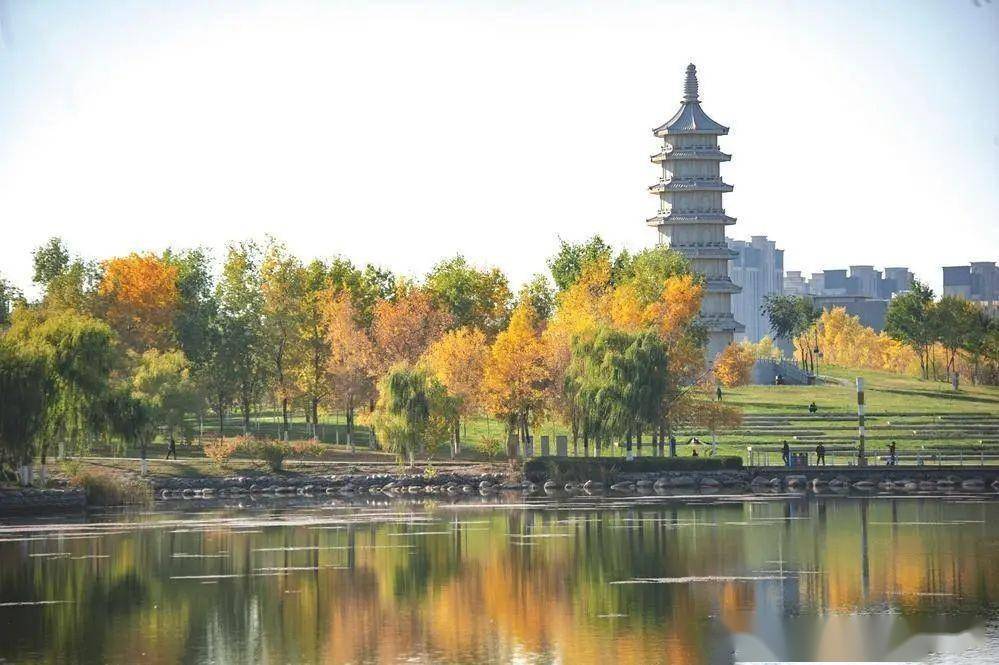 秋色斑斓惹人醉_昌吉市_人民公园_小城