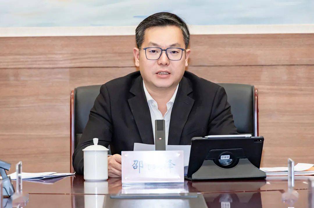 南湖区委主题教育领导小组第二次会议召开