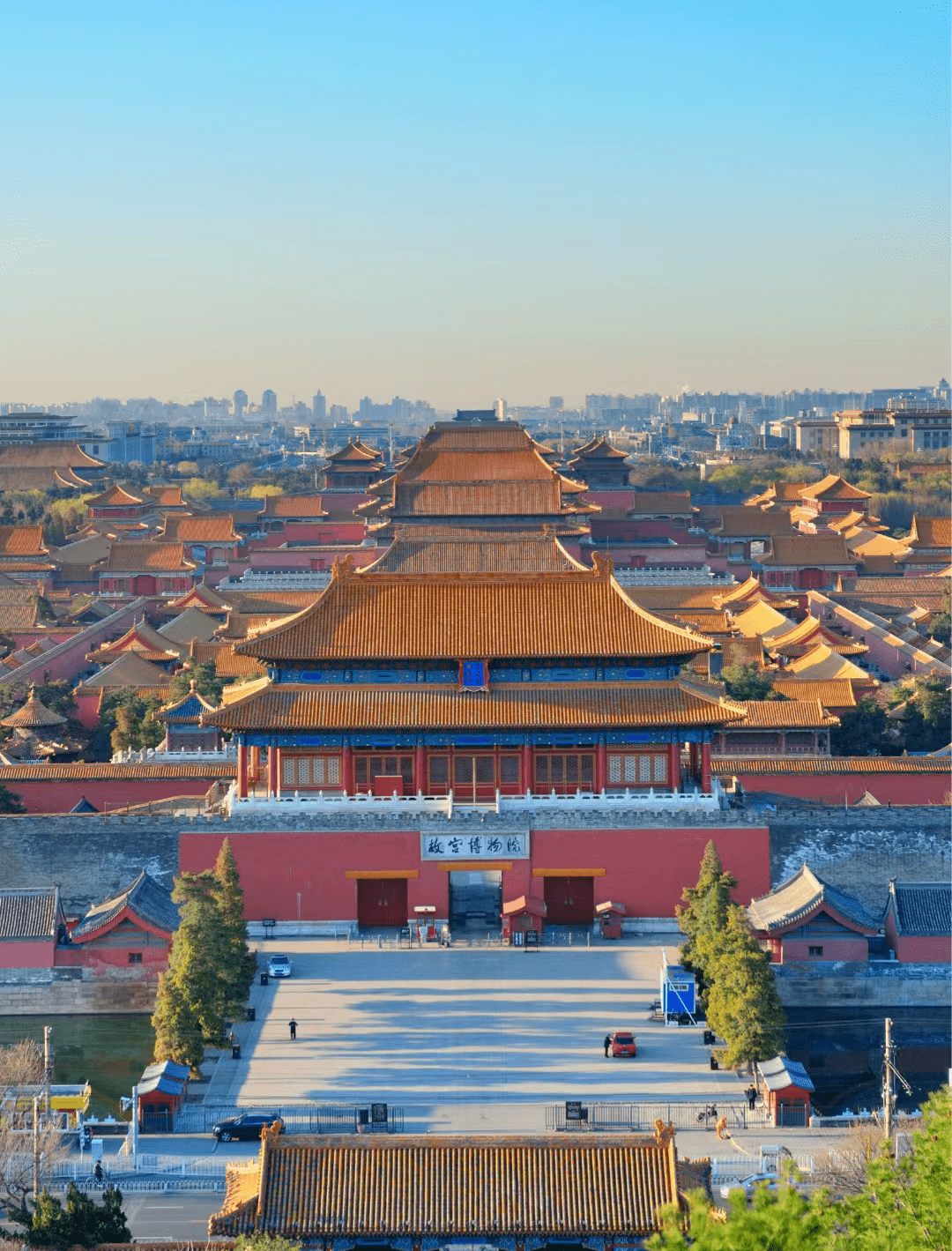 仿佛成了历史的一部分景山公园故宫北侧的景山是北京中轴线上的最高点