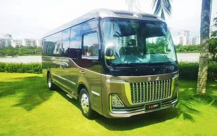 全新红旗国悦qm7正式"官宣亮相":一副国泰民安的"国字脸"!