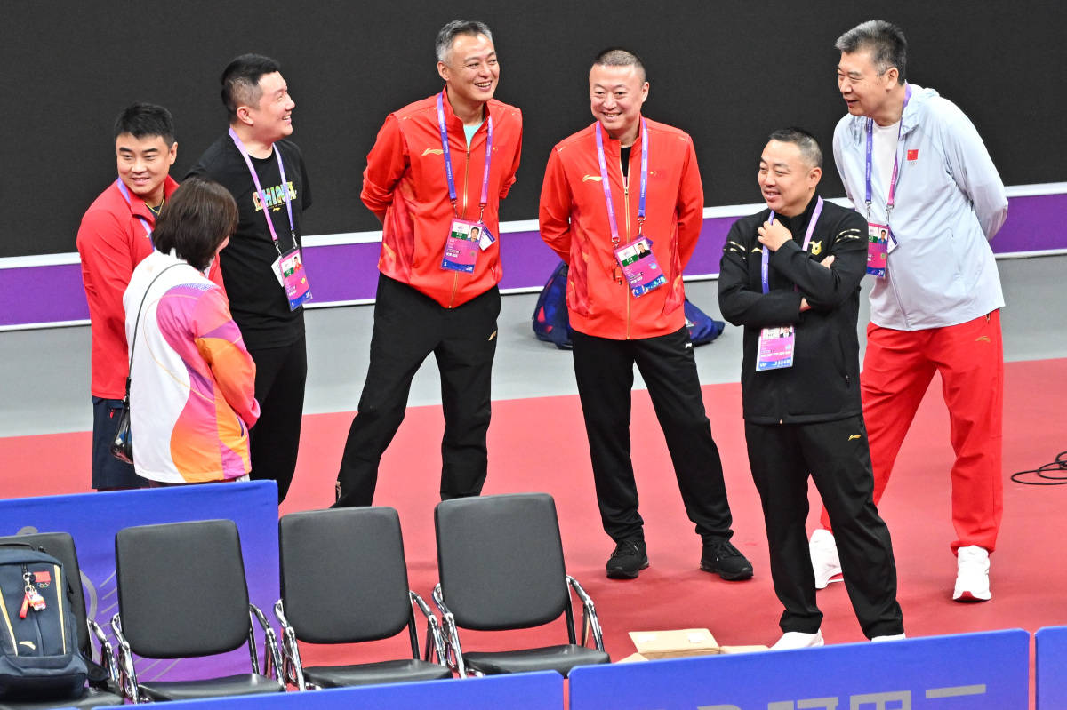 国乒19岁小魔王崛起,征服马琳,刘国梁乐开花_比赛_蒯曼正_球员