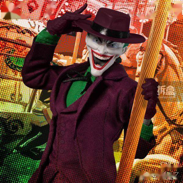 mezco toyz one:12 小丑 黄金时代版豪华套装可动人偶_one_徽章_腰带