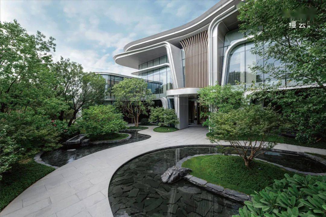 缦云广州会所比如,与黑珍珠二钻餐厅跃「yue」系列餐厅战略合作,为缦