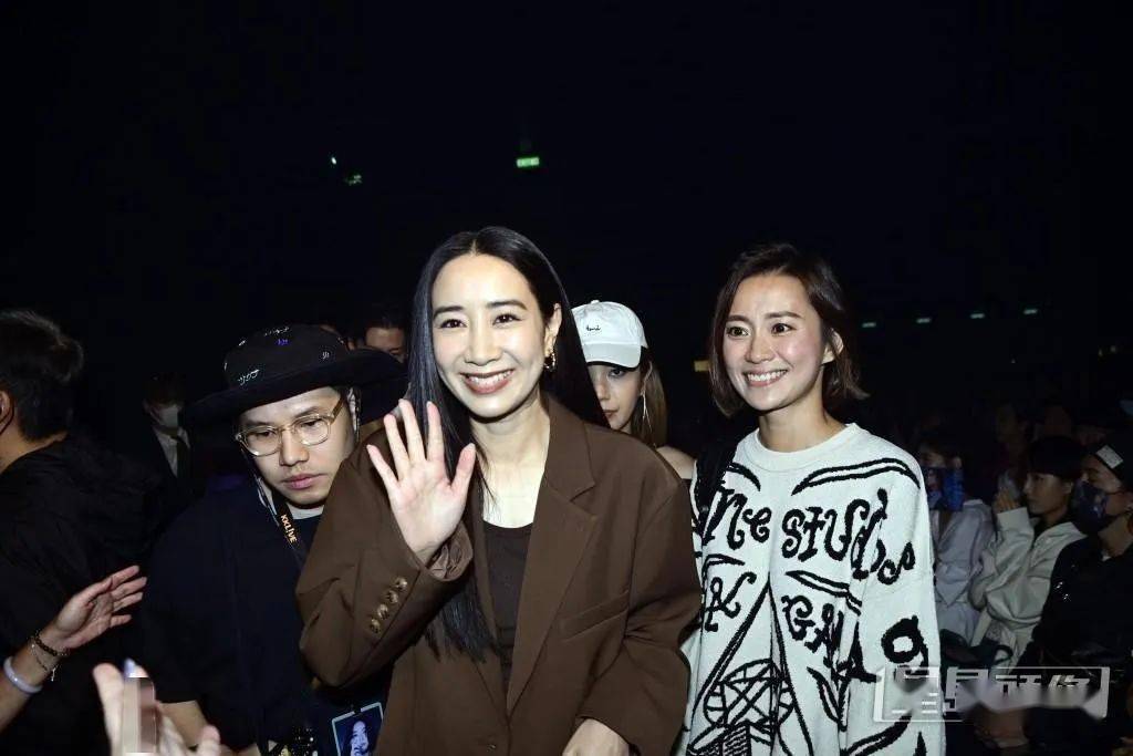 tvb小花不会减少幕前工作,自爆结婚不会大搞_杨爱瑾_吴雨霏_邓丽欣