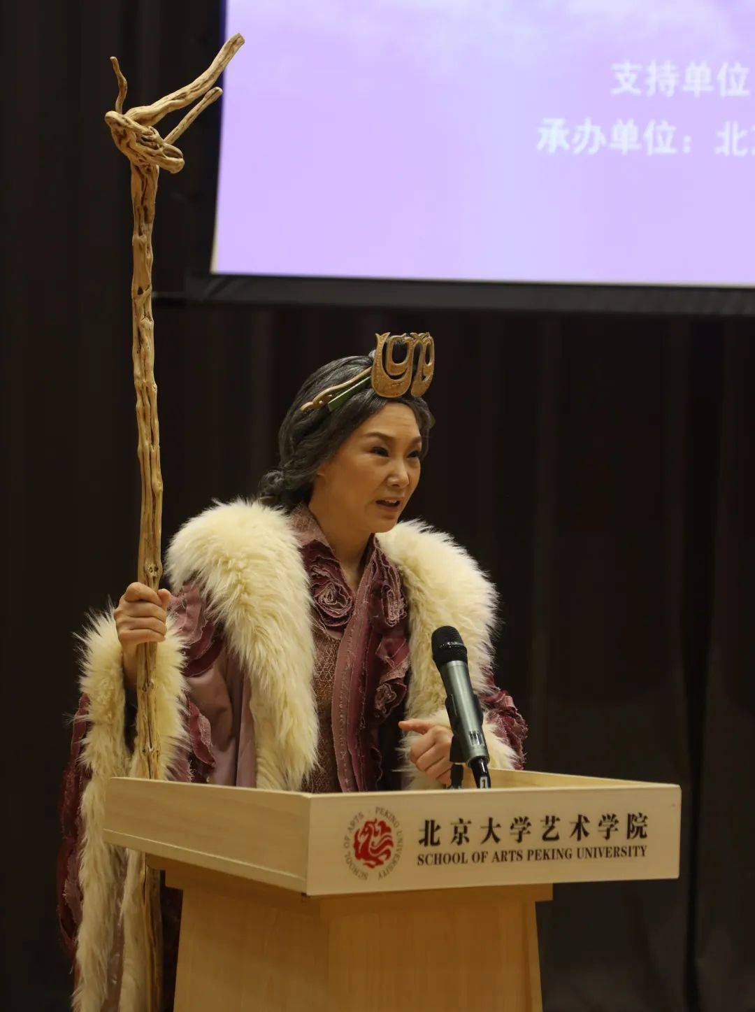 北京舞蹈学院剧目教研室主任,肖杰导演音乐学家,评论家,南京艺术学院