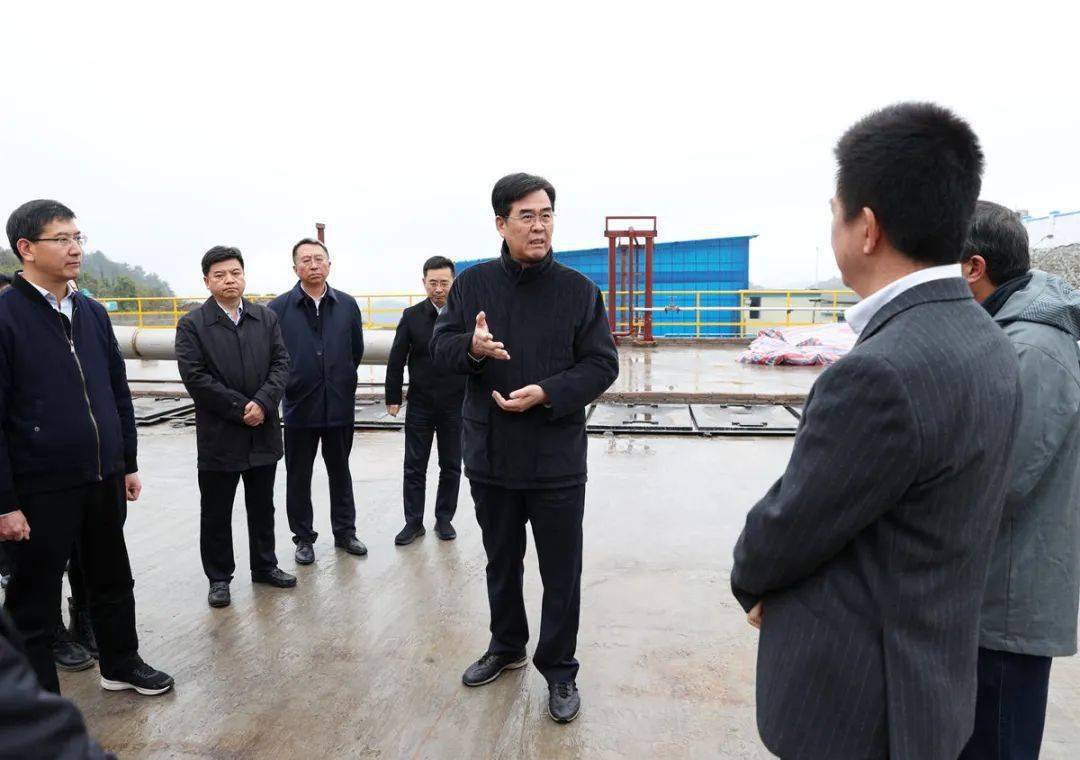 李炳军来到贵州开阳青利天盟化工公司调研.