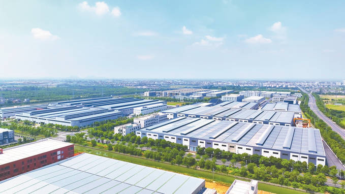 在溧阳市南渡镇境内,国道,省道,高速公路纵横交错,一条条繁忙的交通