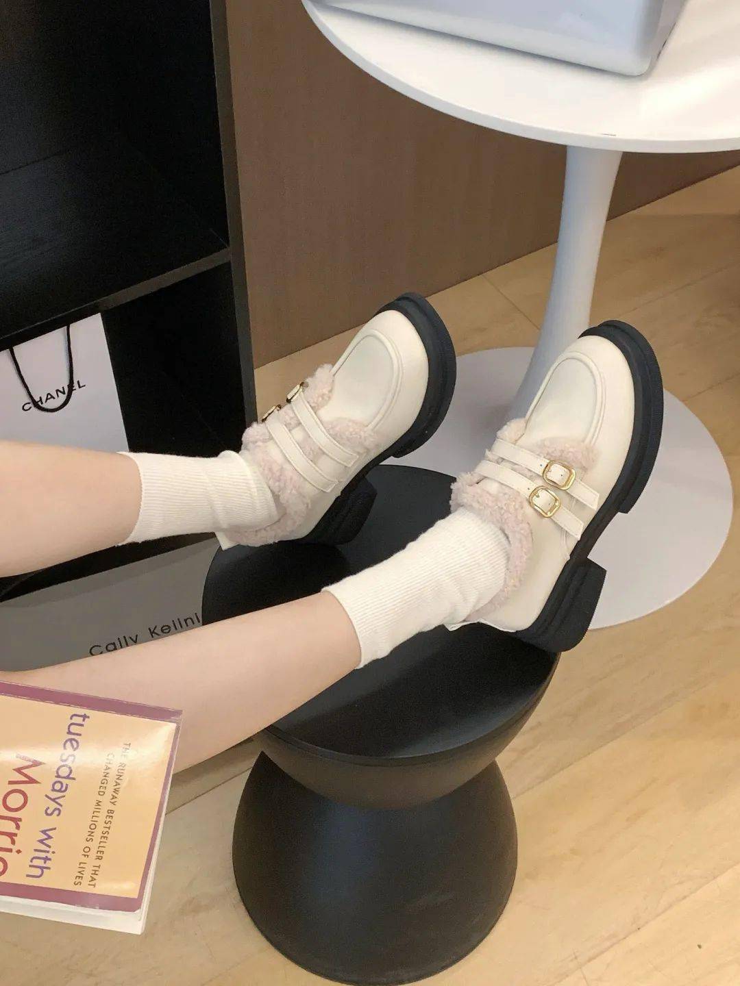 小皮鞋照片