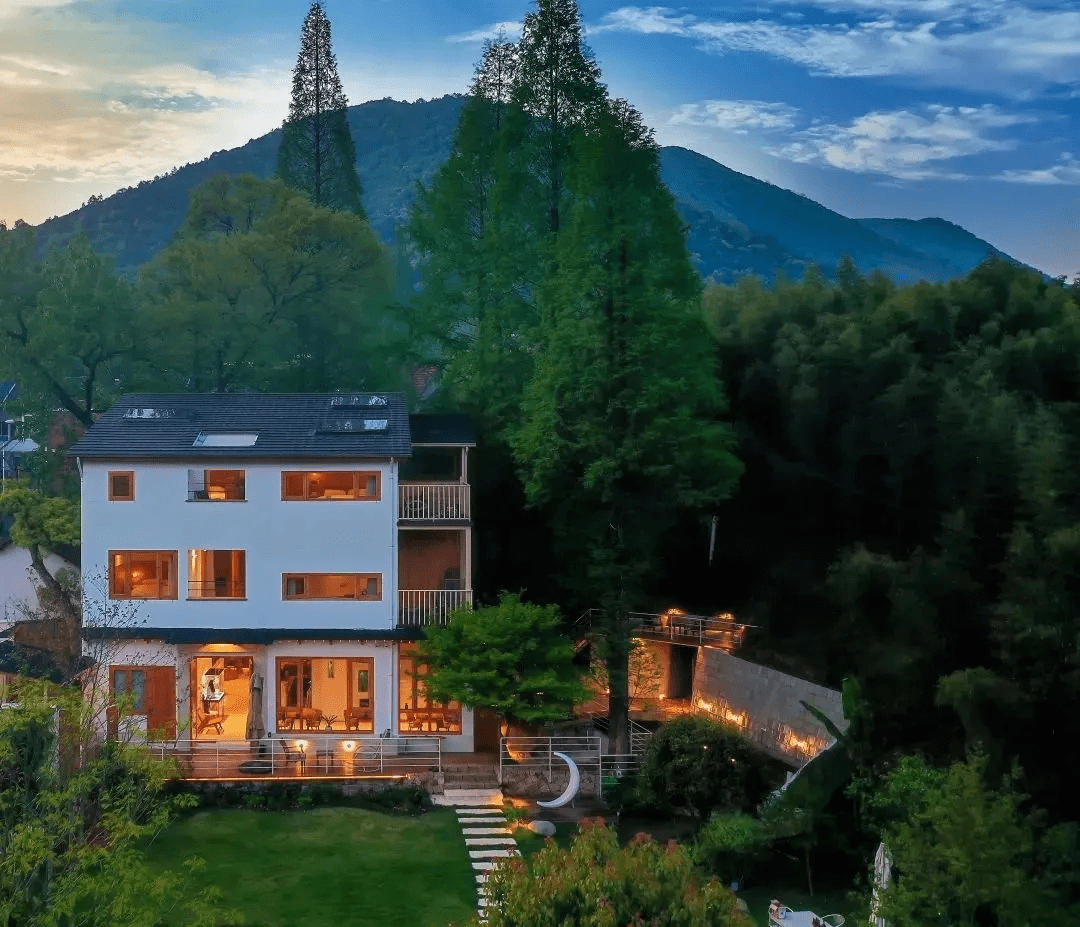 居上·莫干山音乐主题民宿周边游玩点:莫干山国际旅游度假区关键词