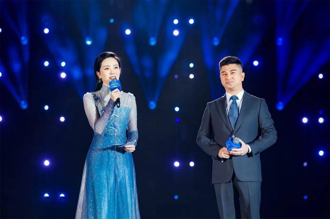 著名主持人李思思,刘栋栋;四川广播电视台著名主持人葛晓霞,程玥,杨林
