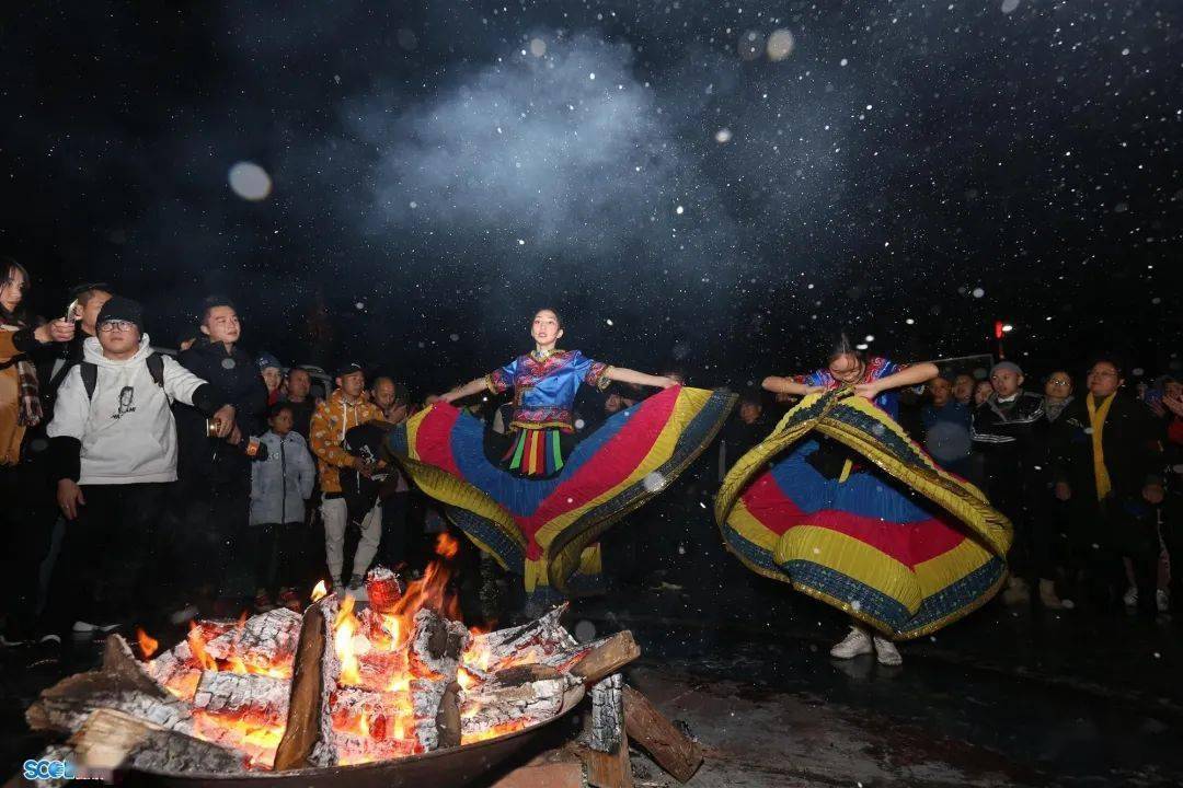 彝族过彝历新年风俗有哪些_祖先_凉山_年猪